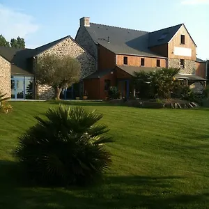 2* Hotel Domaine De La Barbinais