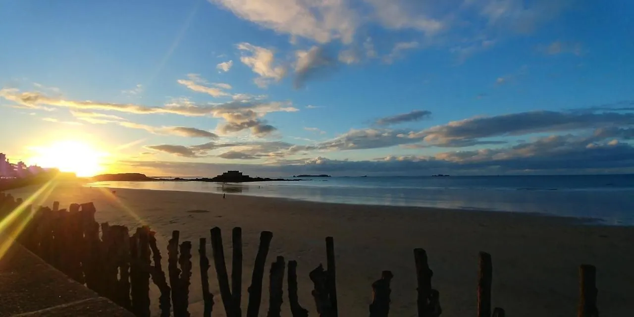 Holiday home Saint Malo, Malouiniere Le Pre Du Vau Garni Villa France